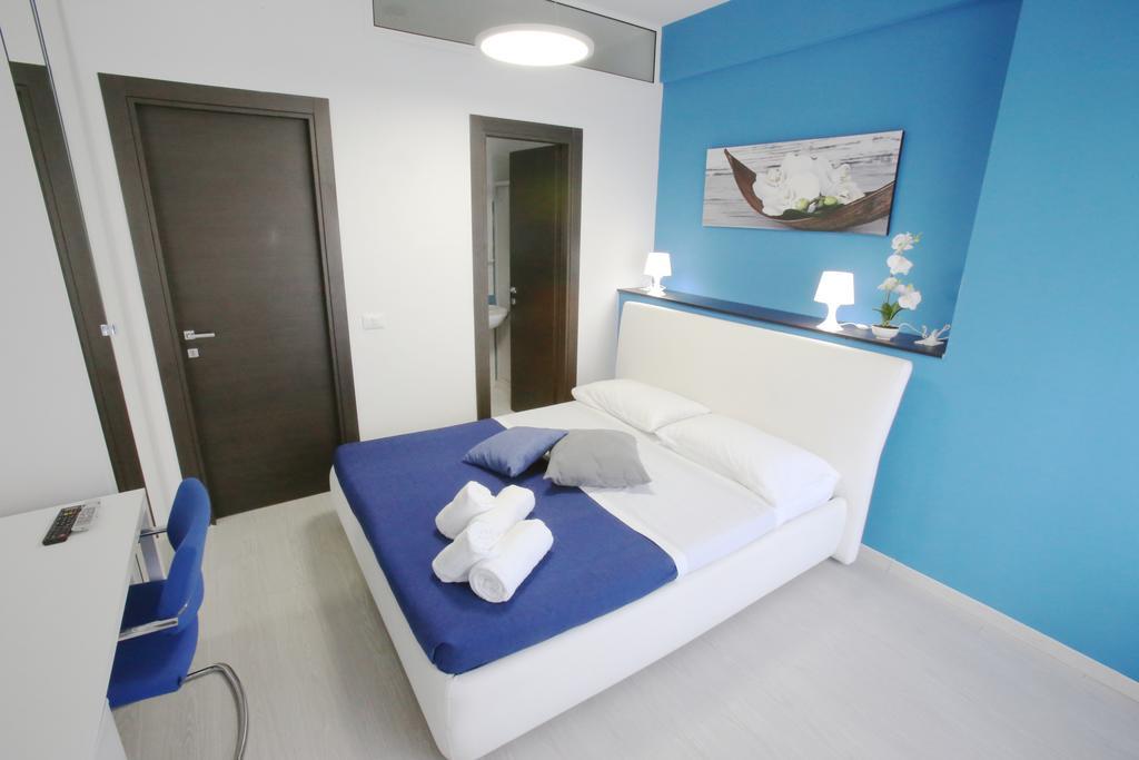 Iris Room Roma Quarto foto