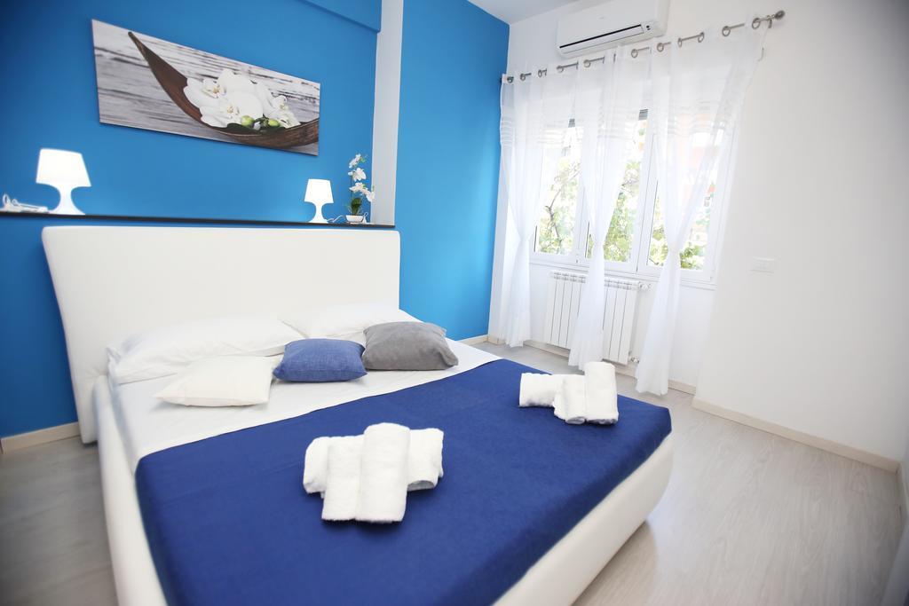 Iris Room Roma Quarto foto